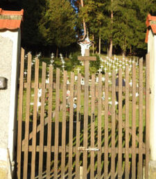 Friedhofskreuz im Dultfriedhof